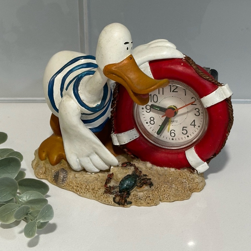 Vintage Unique Beach Duck BobbleHead Alarm Clock 5" Tall With Battery